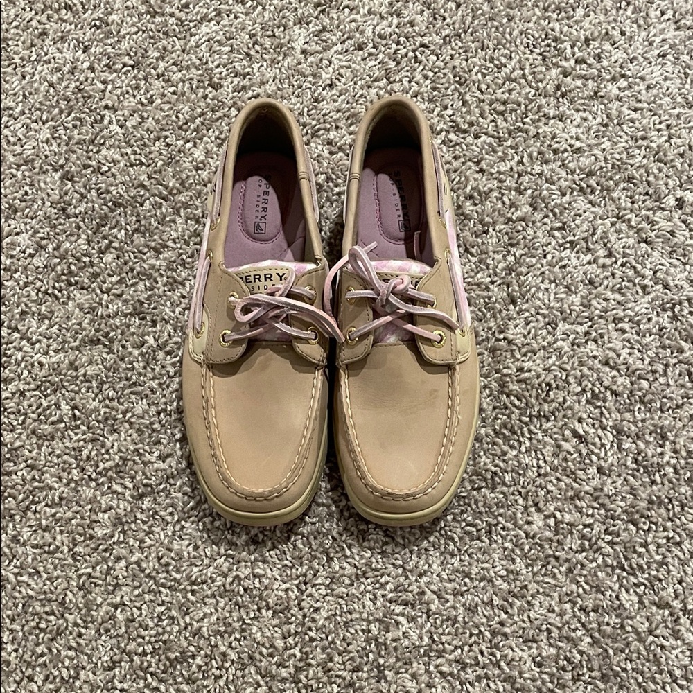 Sperry Woman’s Beige Boat Shoes